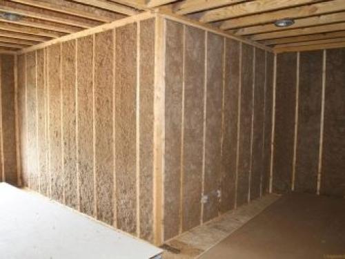 Гараж из профлиста чем утеплить. Как самому утеплить гараж? 01