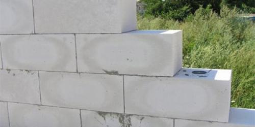 Что лучше пенобетон или газобетон для строительства дома. Характеристики блоков 02 Что лучше пенобетон или газобетон для строительства дома. Характеристики блоков 02