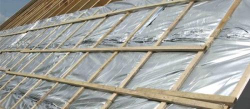 Крыша из профнастила без гидроизоляции. Почему нельзя делать крышу из профнастила без гидроизоляции?