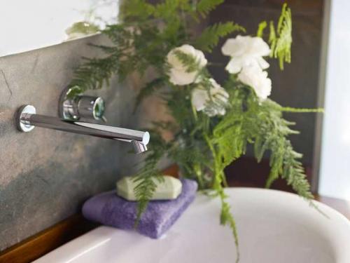 Спальня, совмещенная с ванной 02