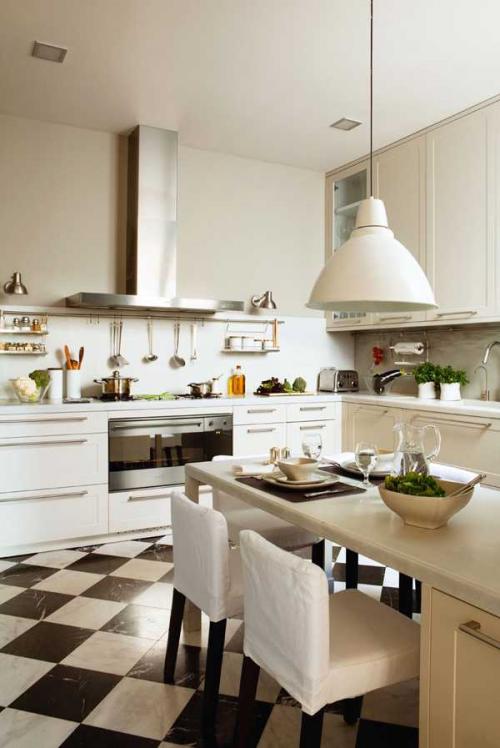Кухня c «шахматным» полом 06