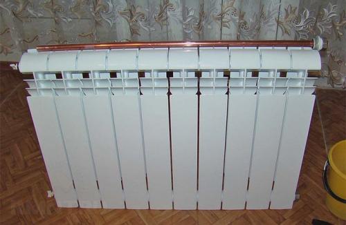 Дали отопление, но трубы холодные. Работа в ЖКХ: почему батареи греют наполовину?