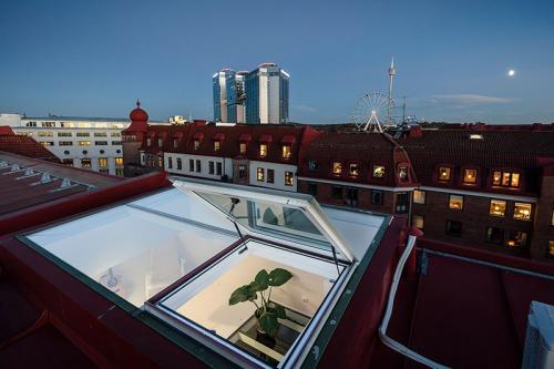 Небольшая квартира с выходом на крышу (59 кв. м) 03