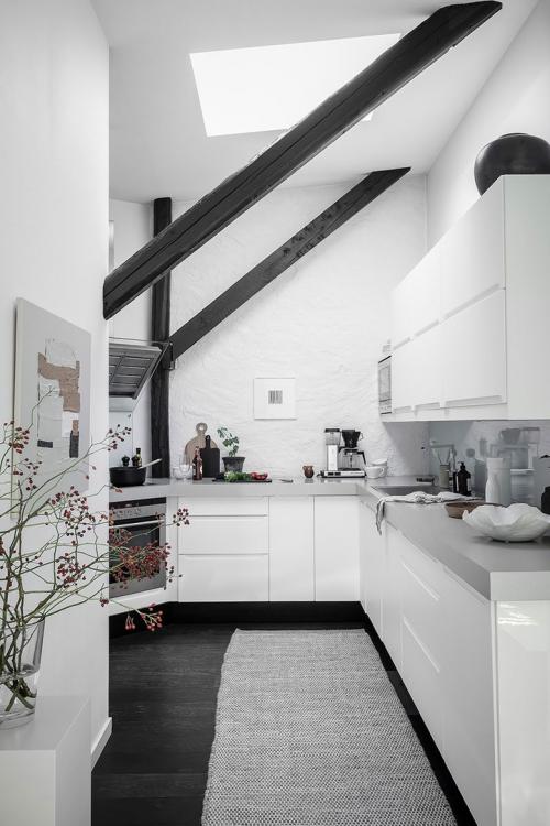 Небольшая квартира с выходом на крышу (59 кв. м) 09