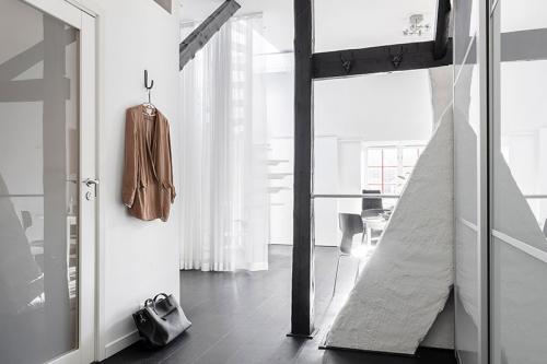 Небольшая квартира с выходом на крышу (59 кв. м) 19