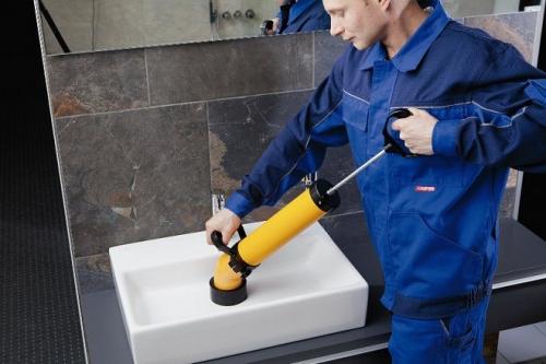 Прочистить канализацию сода уксус. Как пищевая сода и столовый уксус действуют на засоры. Способы ликвидации засора в трубах