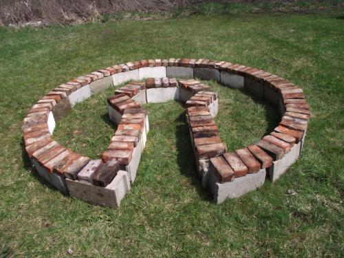 Клумбы из кирпича своими руками на даче. Клумбы из кирпича —, как красиво сложить своими руками? 115 фото и советы дизайнеров