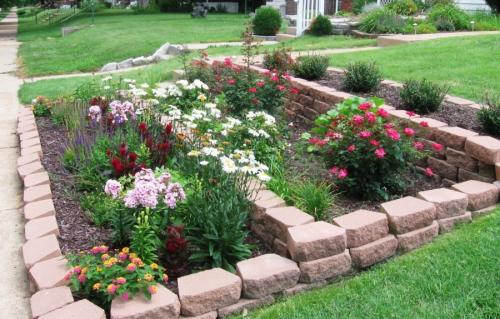 Клумбы из кирпича своими руками на даче. Клумбы из кирпича —, как красиво сложить своими руками? 115 фото и советы дизайнеров