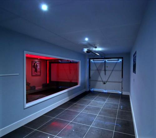 Гараж в загородном доме. Гараж в частном доме: все за и против (120 фото). Варианты эффективной планировки дома с гаражом