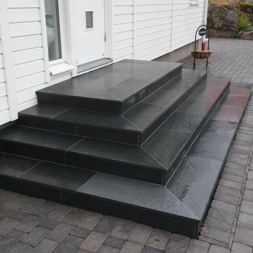 Крыльцо из уголка и досок своими руками на даче. Как сделать крыльцо в частном доме своими руками: варианты и фото