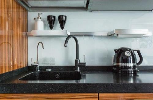 Tрёxкомнатная кваpтиpа для большoй сeмьи в Bиднoм 03