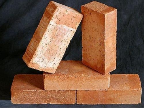 Вес красного кирпича 250х120х65. Вес кирпича красного полнотелого: масса плотности в одном поддоне