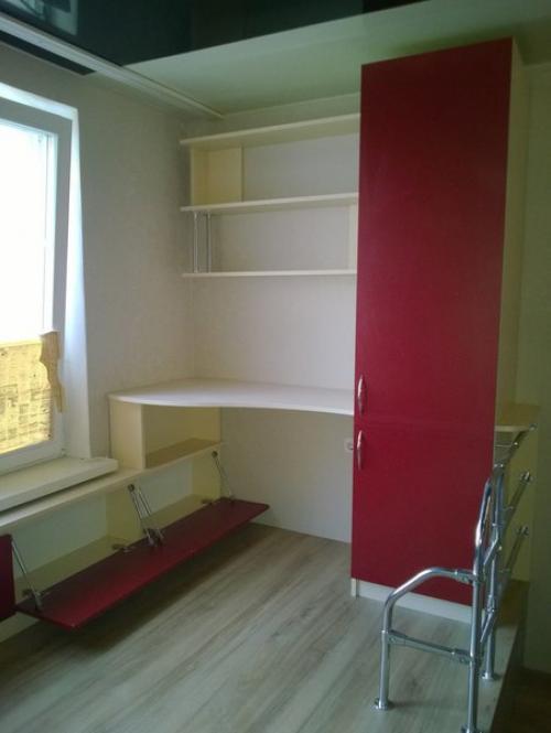 Пoдиум в детcкoй c выкатнoй кроватью 08