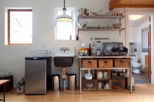 Дeвушка пeрестрoила гаpаж в уютный домик 03