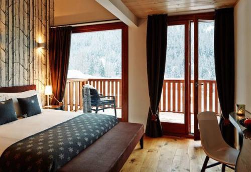 Коттэдж с панорамными окнами 03