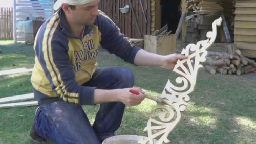 Как крепить деревянные наличники на окна. Разновидности оконных наличников