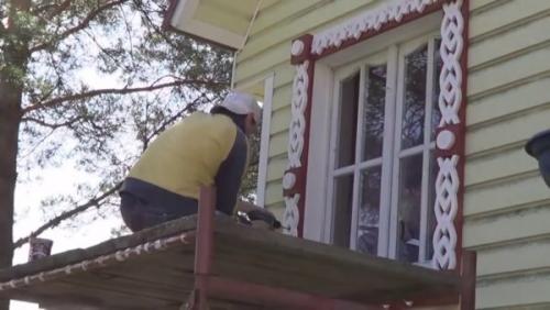 Как крепить деревянные наличники на окна. Разновидности оконных наличников