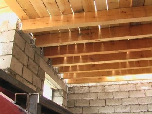 Деревянные балки перекрытия 5 метров. Деревянные балки перекрытия - размеры и нагрузки