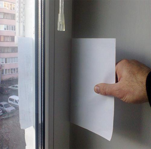 В пластиковых окнах летний и зимний режим. Сезонное техобслуживание