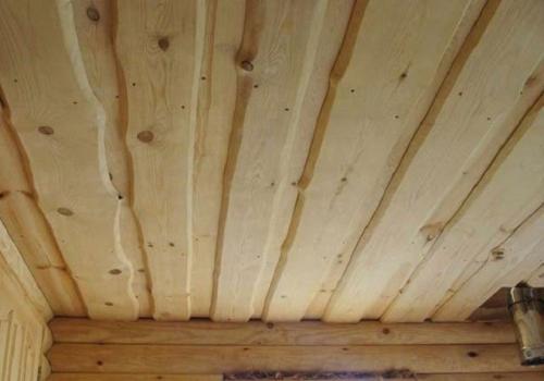 Потолок в деревянном доме своими руками. Отделка потолка натуральными материалами