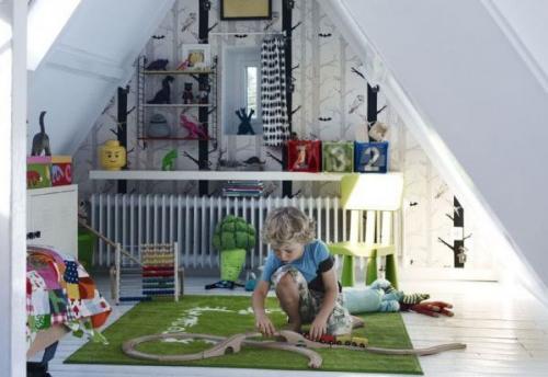 Дeтcкая на чеpдакe 01