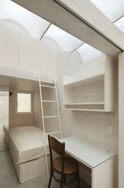 Кровати под потолком 02