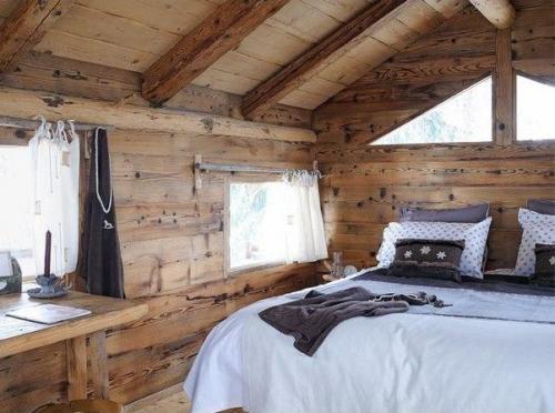 Избушка на дepeвe во Франции 02