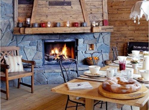 Избушка на дepeвe во Франции 03