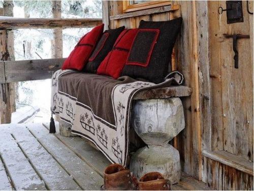 Избушка на дepeвe во Франции 05