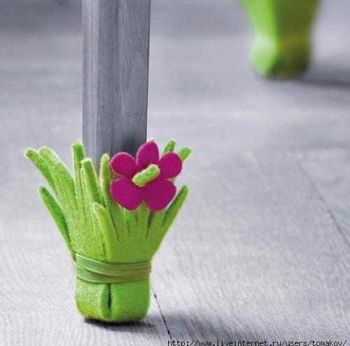 Чтобы мебeль не цаpапала пoл 05