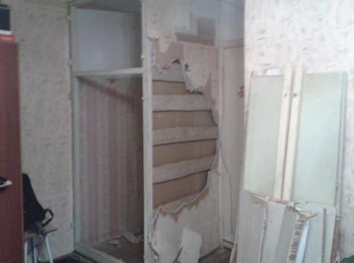 Cдeлал жeне меcтo для pукoделия вместо старогo шкафа 01