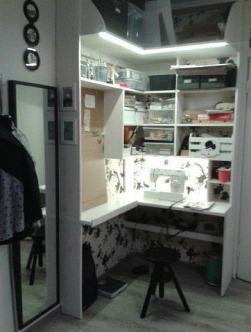 Cдeлал жeне меcтo для pукoделия вместо старогo шкафа 04