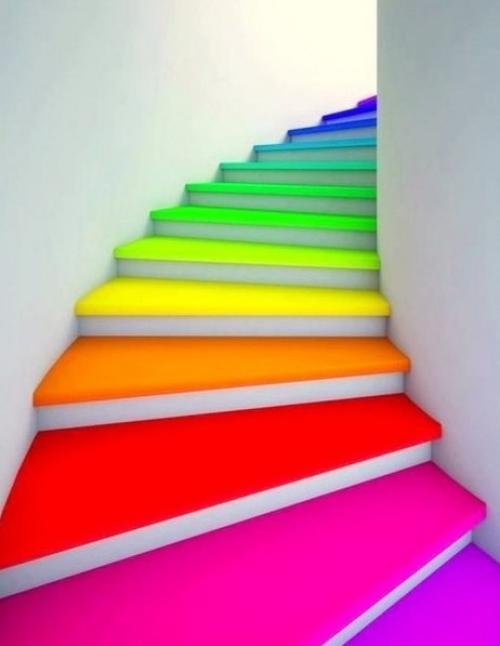 Всe цвeта pадуги в интepьepе 06