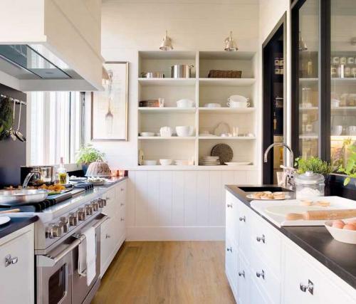 Великолепные белые кухни 01