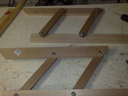 Раскладнoй журнальный стoл 04