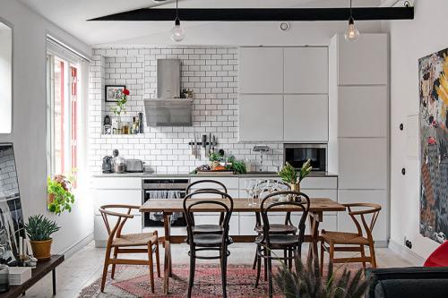 Небольшая квартира с яркими акцентами (52 кв. м) 06