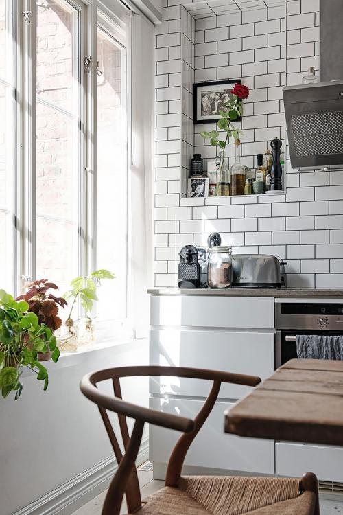 Небольшая квартира с яркими акцентами (52 кв. м) 02