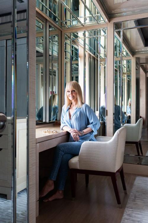 Новый ремонт в квартире Валерии. Как выглядит неординарная квартира Валерии и Пригожина