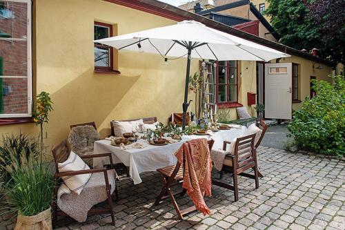 Небольшая квартира с яркими акцентами (52 кв. м) 21