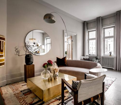 Золотые детали в интерьере скандинавской квартиры (87 кв. м) 01