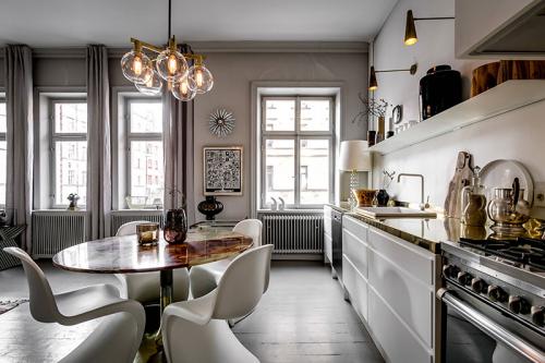 Золотые детали в интерьере скандинавской квартиры (87 кв. м) 04