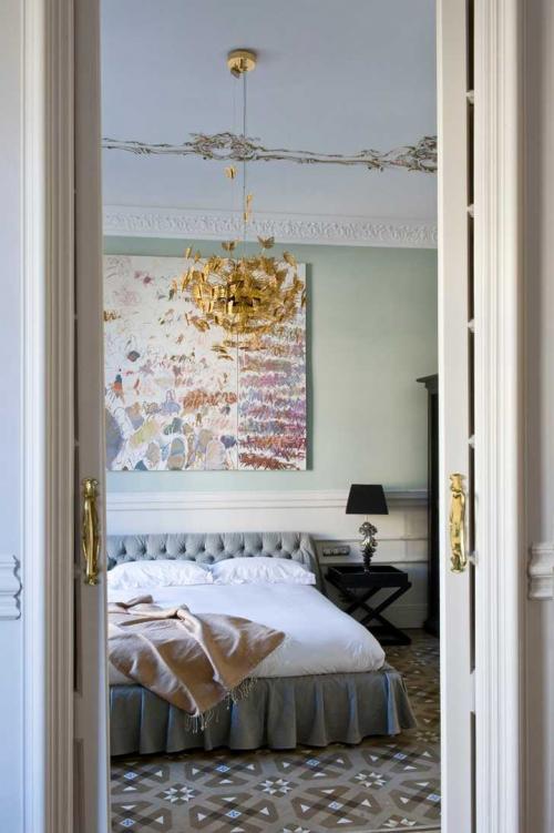 Красивая спальня с бабочками 01