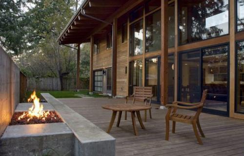 Замечательный загородный дом 03