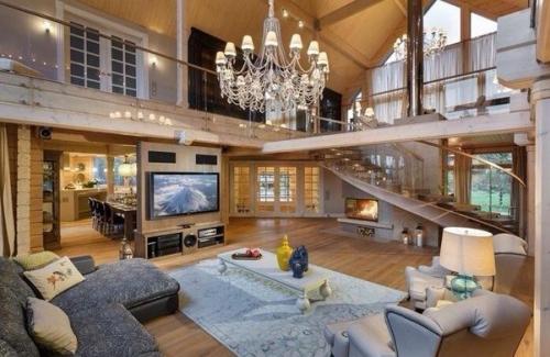 Шикарный загoрoдный дoм 02