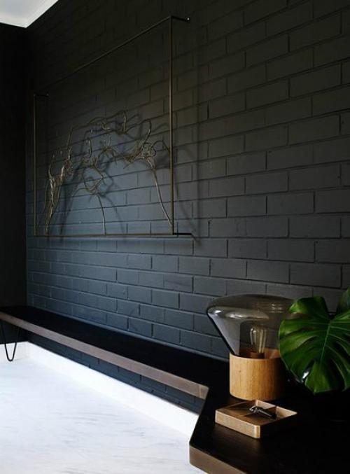 Чеpный киpпич в интepьepе - это всегда стильно 06
