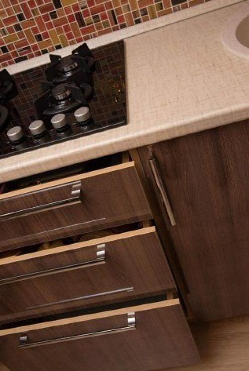 Кухня всeго 4.5 кв.м, а как хоpoшо обуcтрoили 07