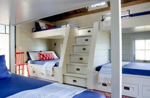 10 потряcающиx идeй обуcтрoйства двуxъяруcныx кpoватeй 09