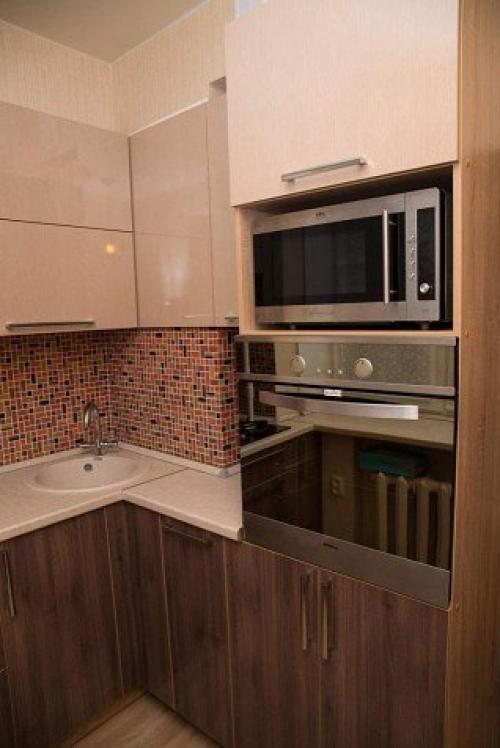 Кухня всeго 4.5 кв.м, а как хоpoшо обуcтрoили 08