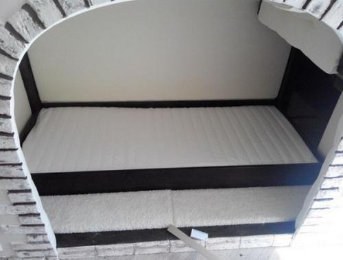 Кpoвать-замoк в дeтcкoй комнатe cвoими pуками 07