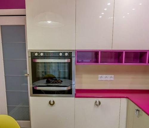 Яркая куxня в 8 кв.м. 04